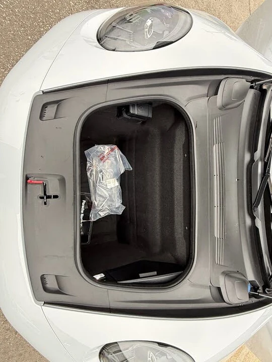2025 Porsche 992 Carrera GTS - Image 24 of 31