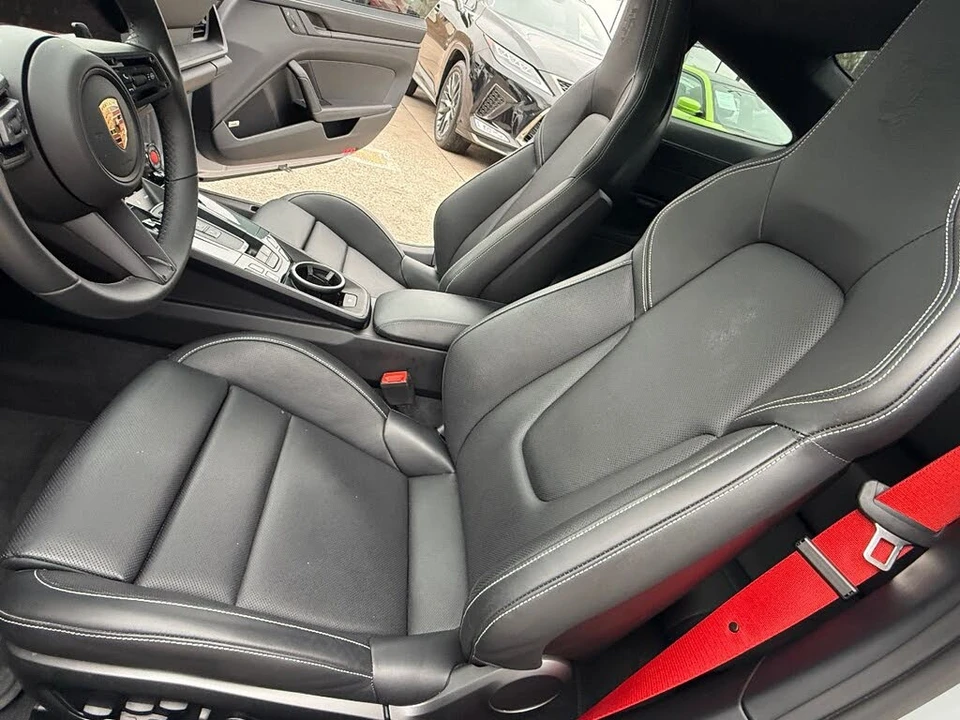 2025 Porsche 992 Carrera GTS - Image 18 of 31