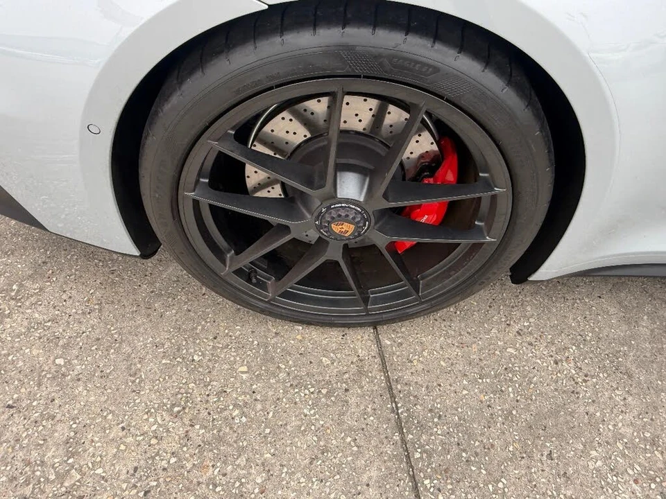 2025 Porsche 992 Carrera GTS - Image 11 of 31