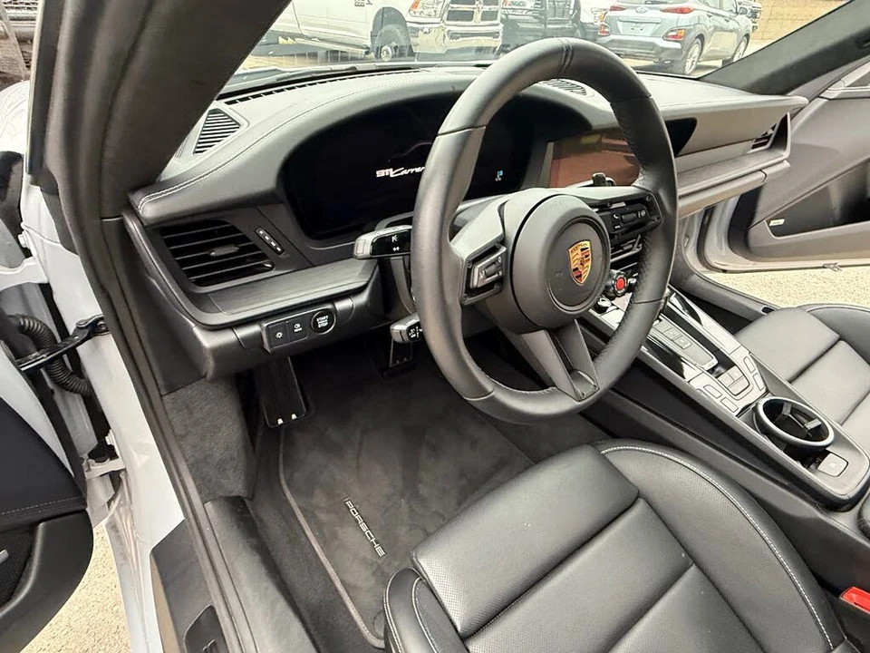 2025 Porsche 992 Carrera GTS - Image 19 of 31
