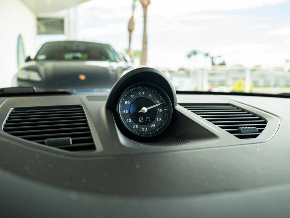 2025 Porsche 992 Carrera GTS - Image 9 of 31
