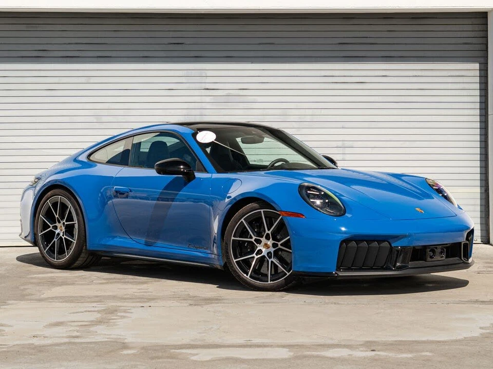 2025 Porsche 992 Carrera GTS - Image 29 of 31