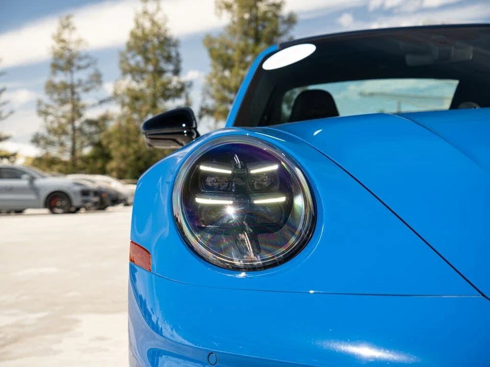 2025 Porsche 992 Carrera GTS - Image 25 of 31