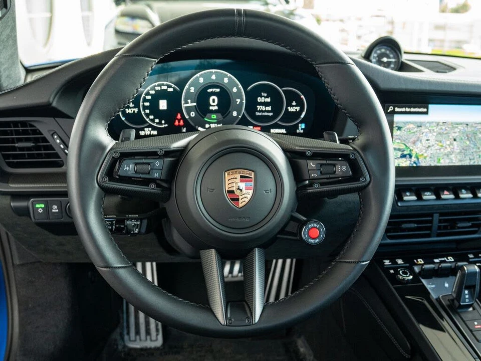 2025 Porsche 992 Carrera GTS - Image 19 of 31