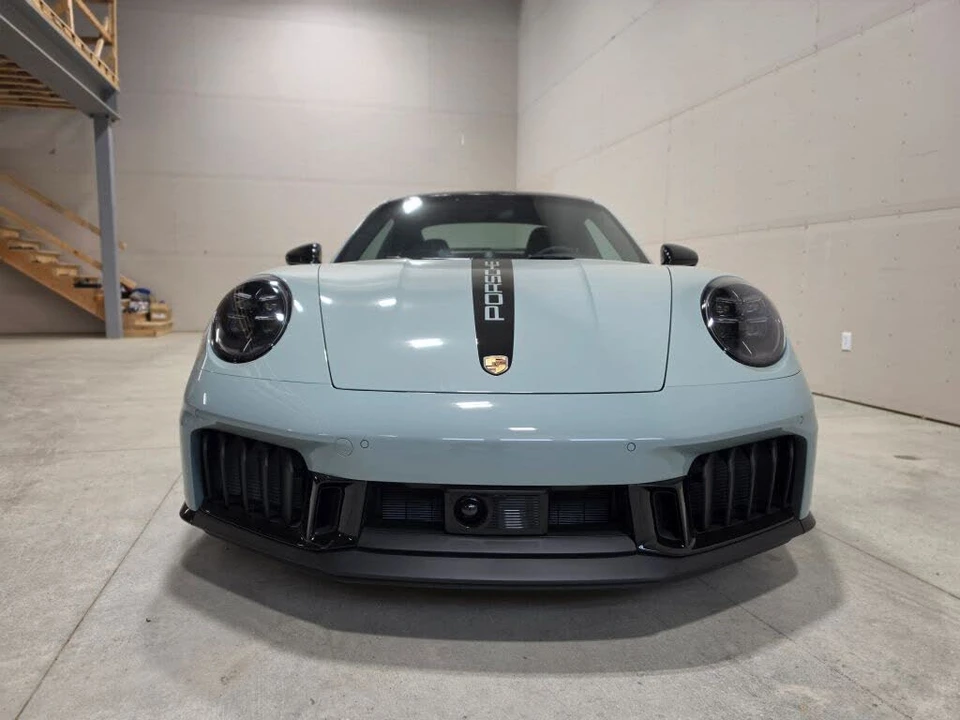 2025 Porsche 911 - Image 21 of 31