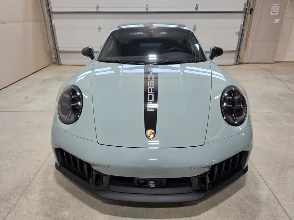 2025 Porsche 911 - Image 23 of 31
