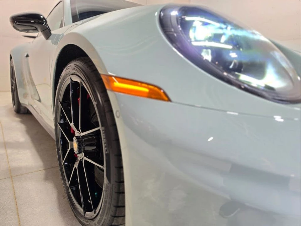 2025 Porsche 911 - Image 27 of 31