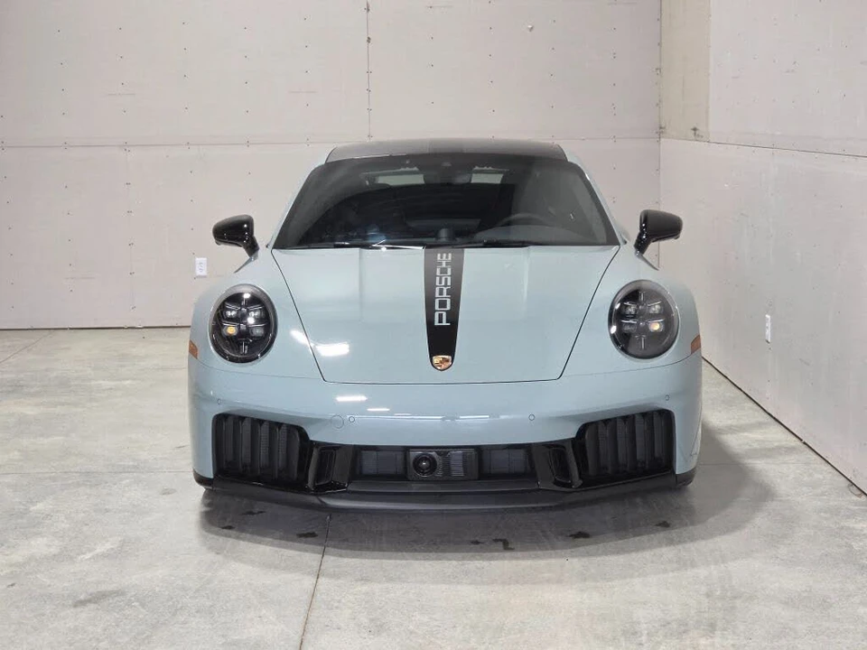 2025 Porsche 911 - Image 22 of 31