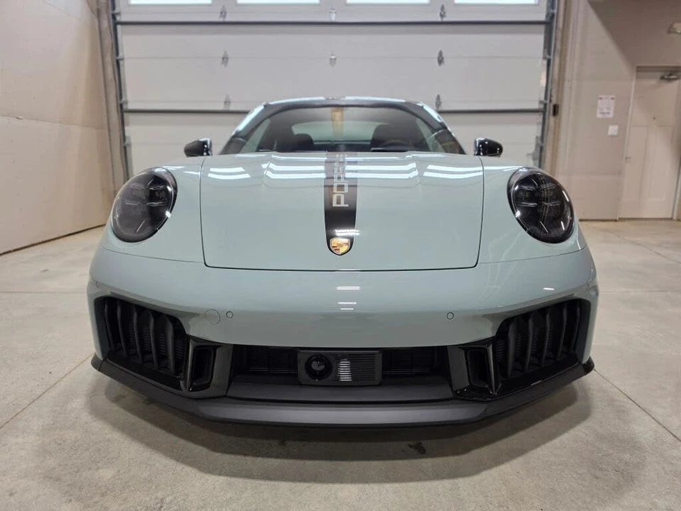 2025 Porsche 911 - Image 20 of 31