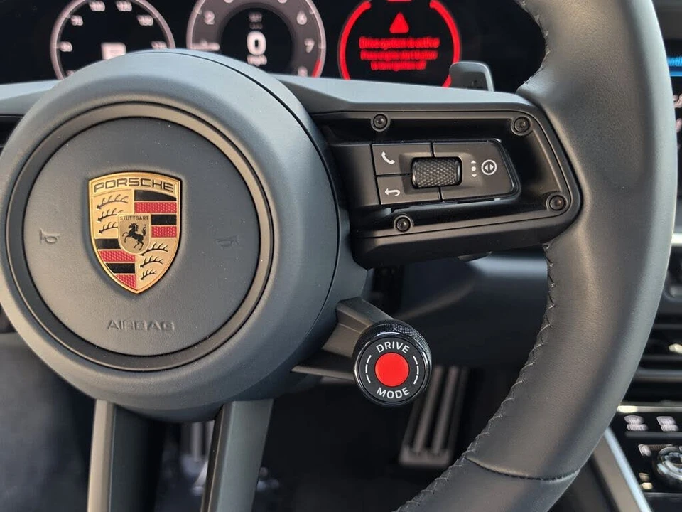 2025 Porsche 911 - Image 30 of 31