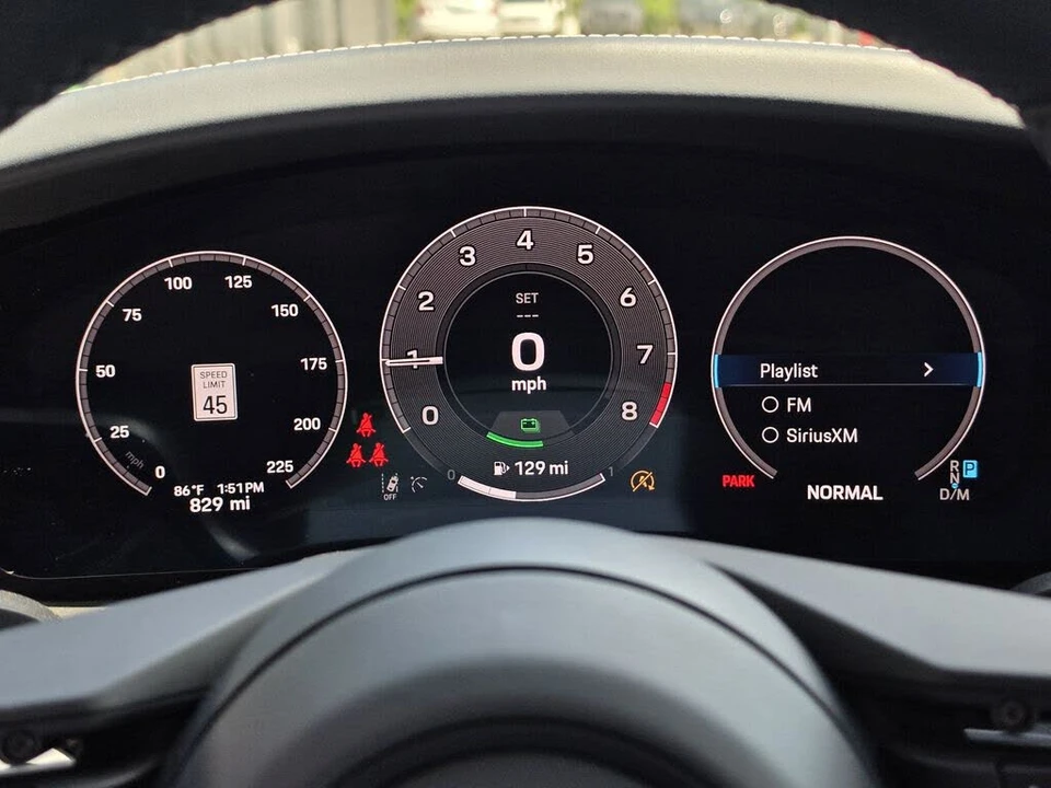 2025 Porsche 911 - Image 26 of 31