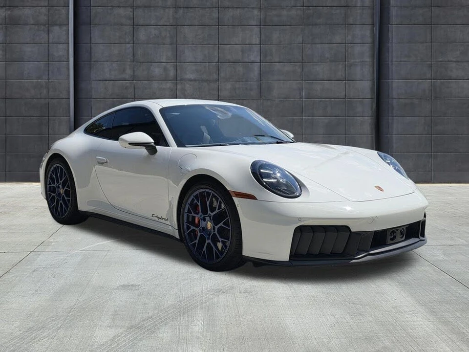 2025 Porsche 911 - Image 6 of 31