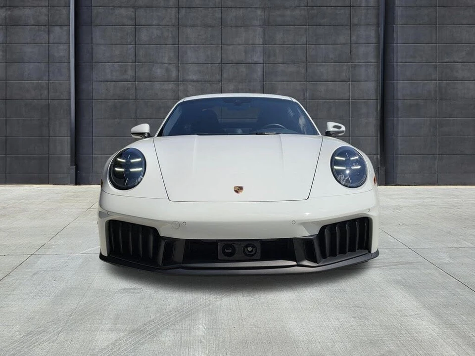 2025 Porsche 911 - Image 10 of 31