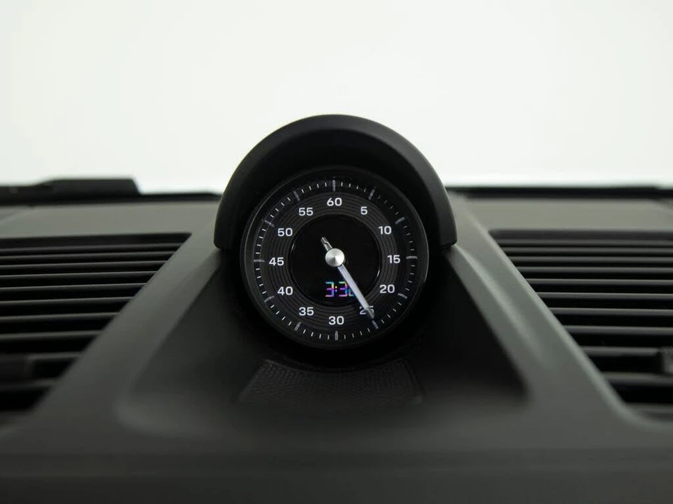 2025 Porsche 911 - Image 27 of 31