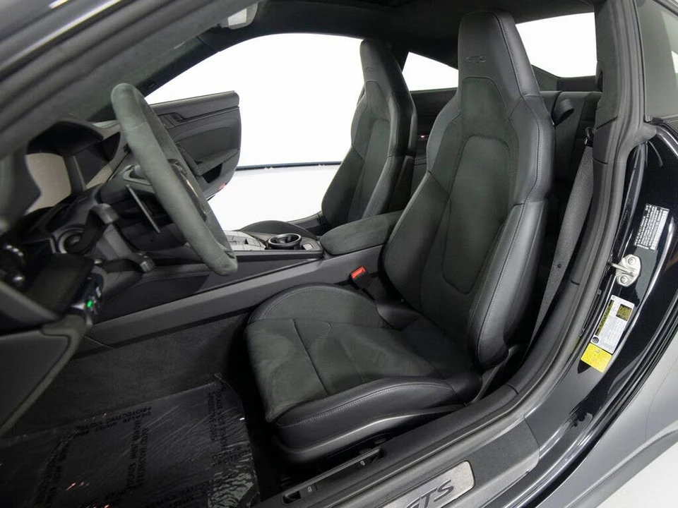 2025 Porsche 911 - Image 5 of 31