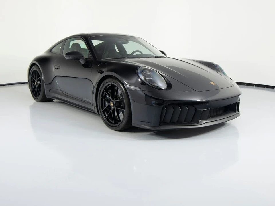 2025 Porsche 911 - Image 12 of 31