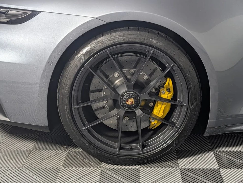 2025 Porsche 992 Carrera GTS - Image 13 of 31