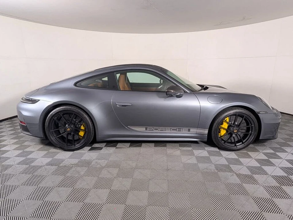 2025 Porsche 992 Carrera GTS - Image 8 of 31