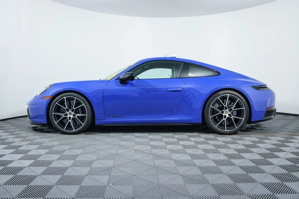 2025 Porsche 911 - Image 2 of 7