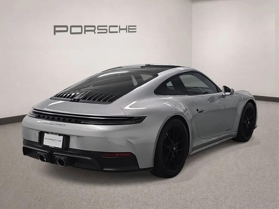 2025 Porsche 992 Carrera GTS - Image 7 of 31