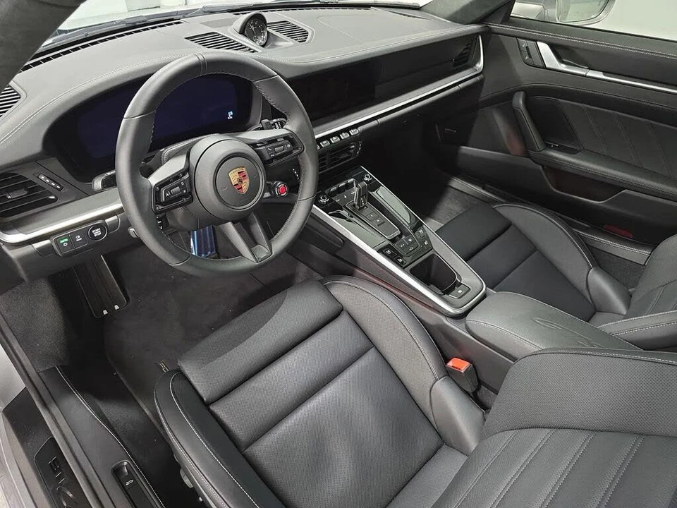 2025 Porsche 992 Carrera GTS - Image 4 of 31