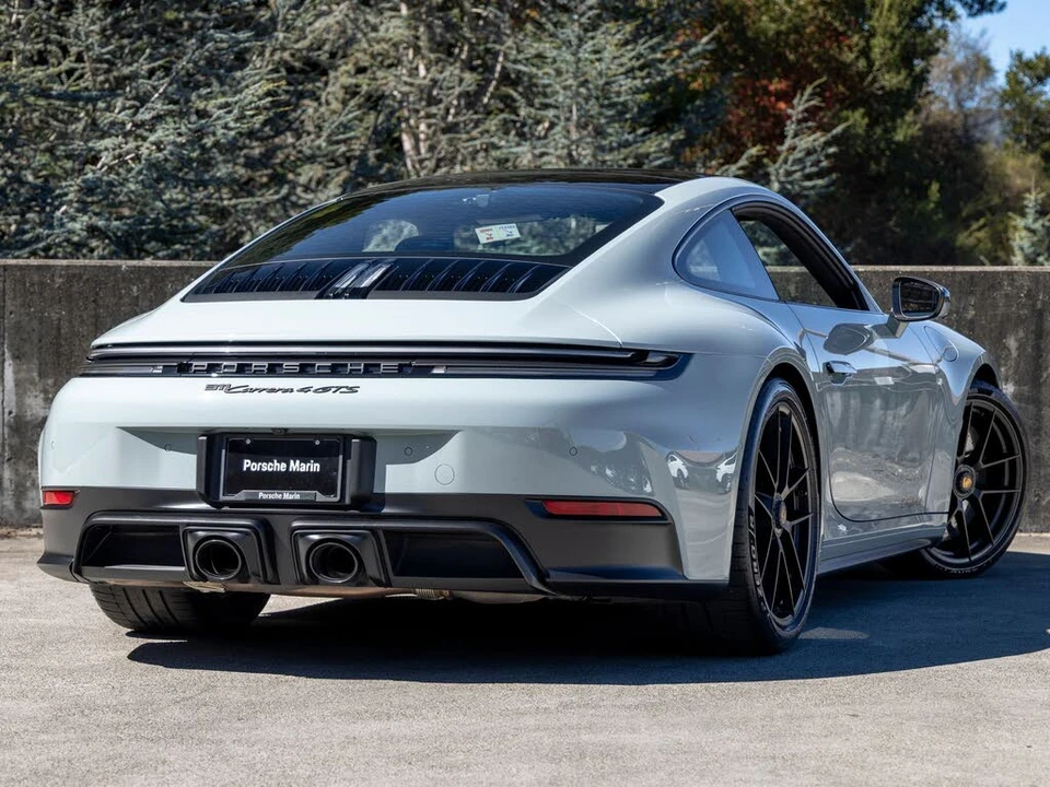 2025 Porsche 992 Carrera GTS - Image 11 of 31