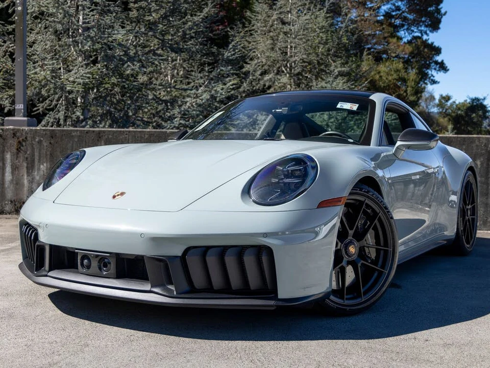 2025 Porsche 992 Carrera GTS - Image 7 of 31