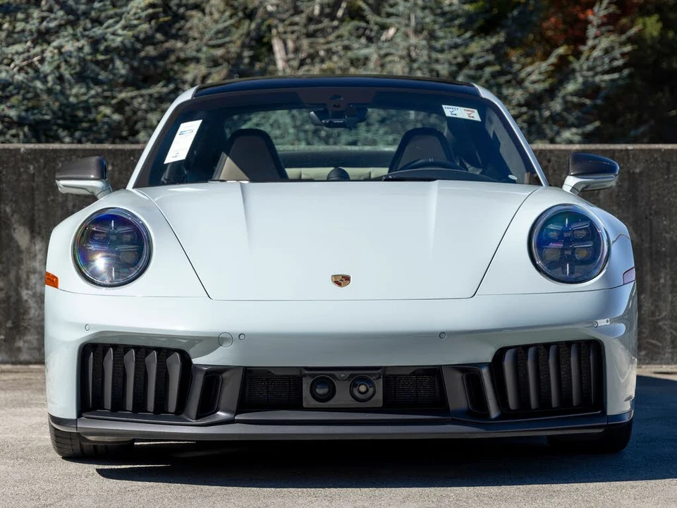 2025 Porsche 992 Carrera GTS - Image 8 of 31