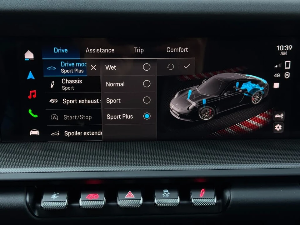 2025 Porsche 911 - Image 29 of 31