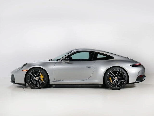 2025 Porsche 911 - Image 2 of 7