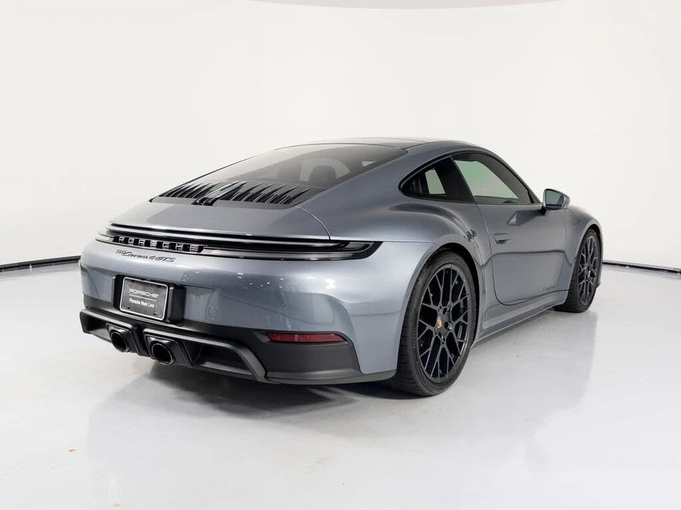 2025 Porsche 911 - Image 10 of 31