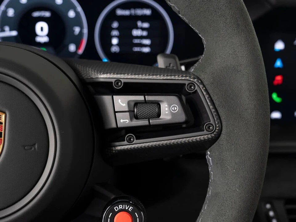 2025 Porsche 911 - Image 26 of 31