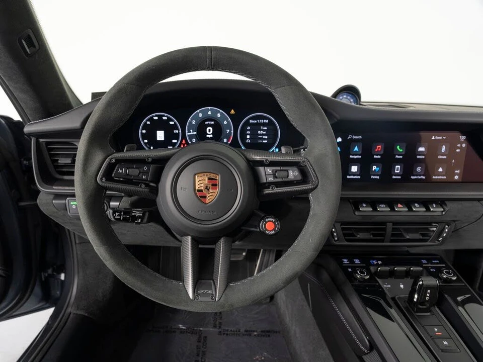 2025 Porsche 911 - Image 17 of 31