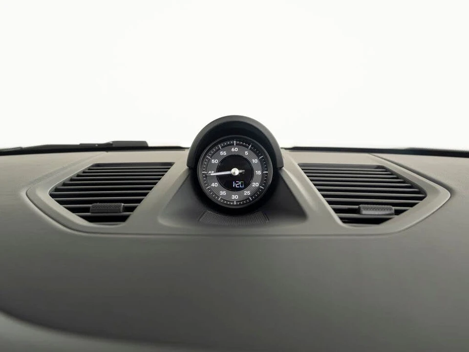 2025 Porsche 911 - Image 29 of 31