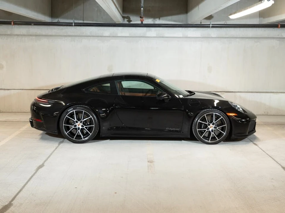 2025 Porsche 911 - Image 8 of 28