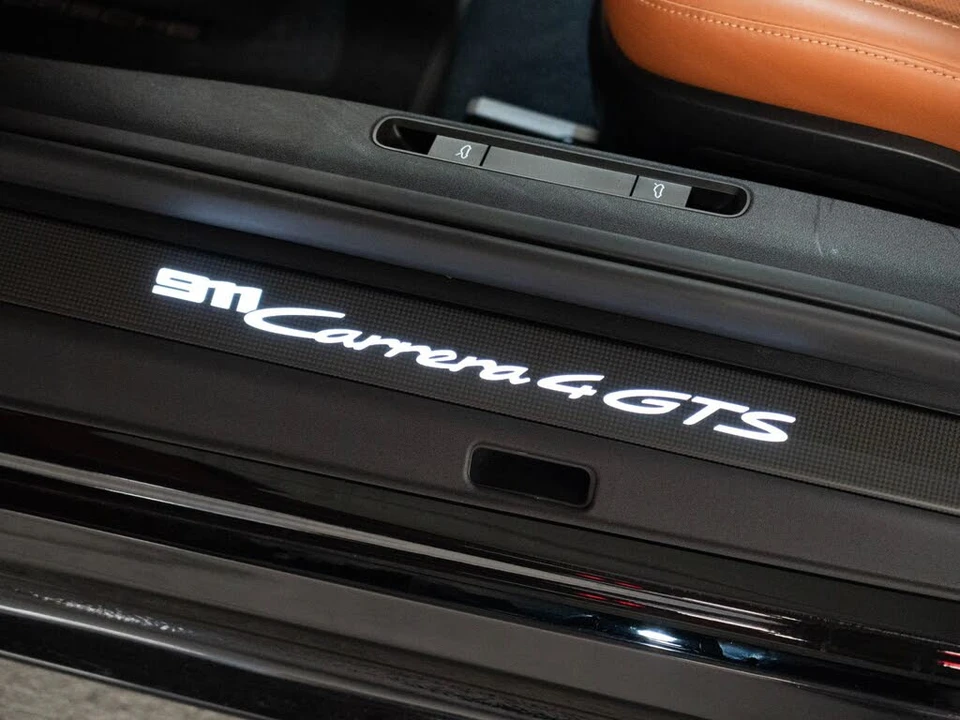 2025 Porsche 911 - Image 12 of 28
