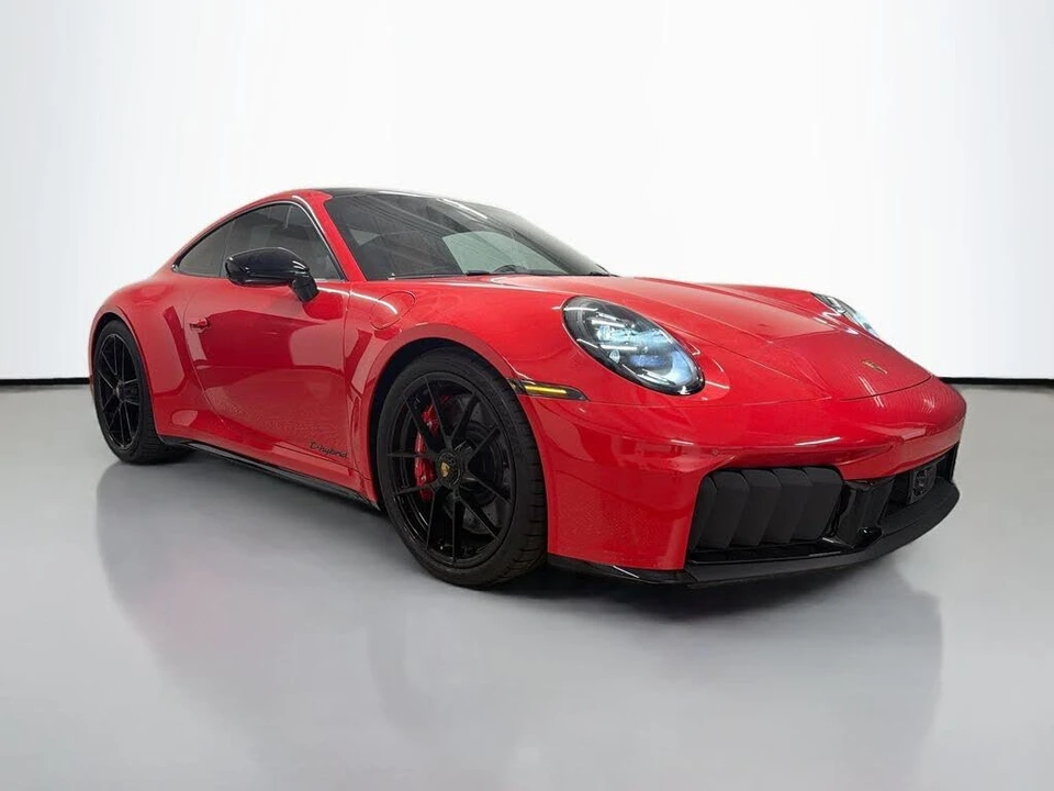 2025 Porsche 992 Carrera GTS - Image 7 of 31