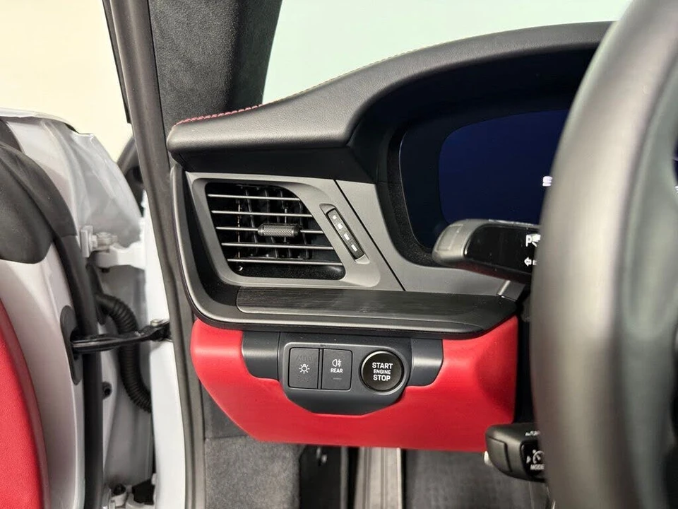 2025 Porsche 911 - Image 26 of 29