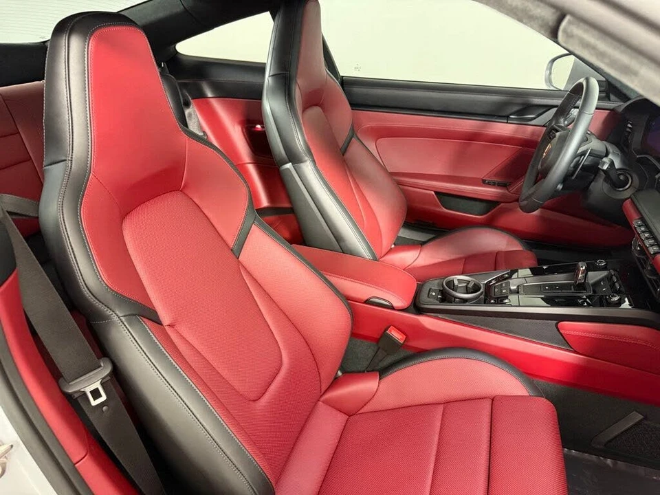 2025 Porsche 911 - Image 16 of 29