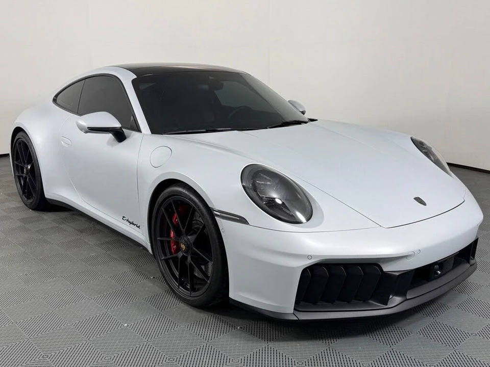 2025 Porsche 911 - Image 9 of 29