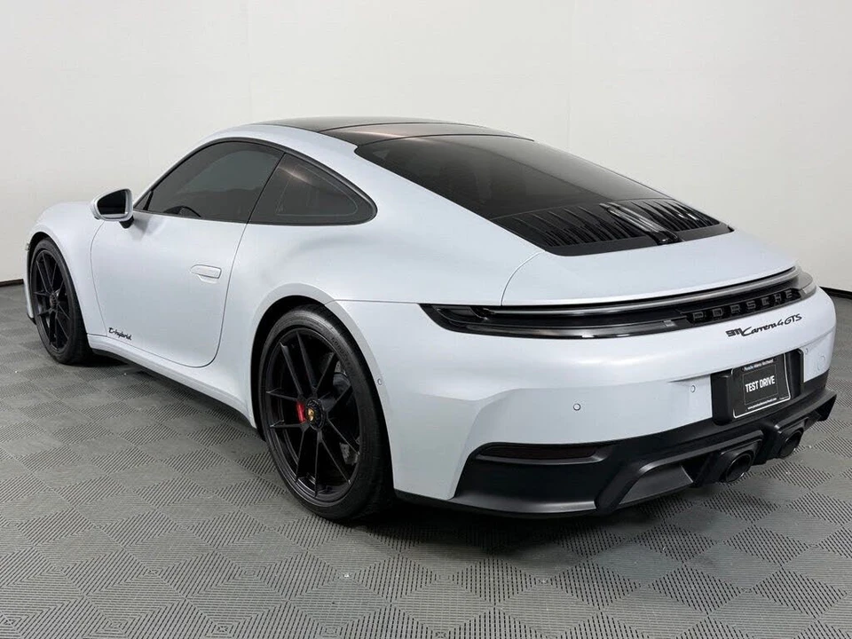 2025 Porsche 911 - Image 3 of 29