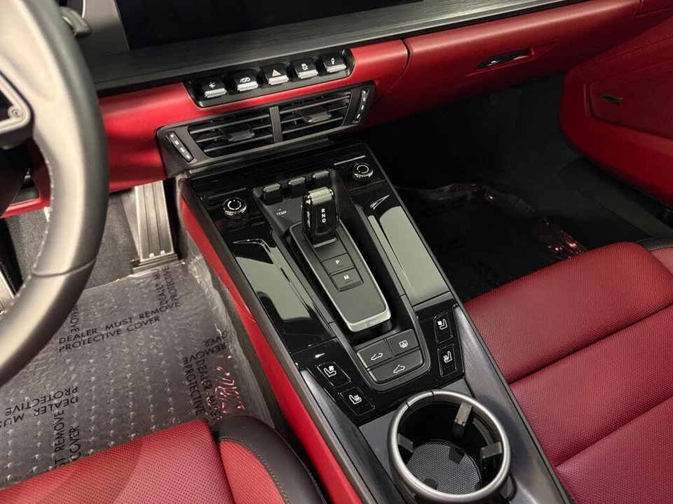 2025 Porsche 911 - Image 25 of 29