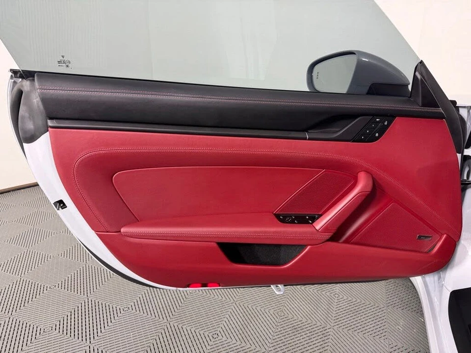 2025 Porsche 911 - Image 19 of 29