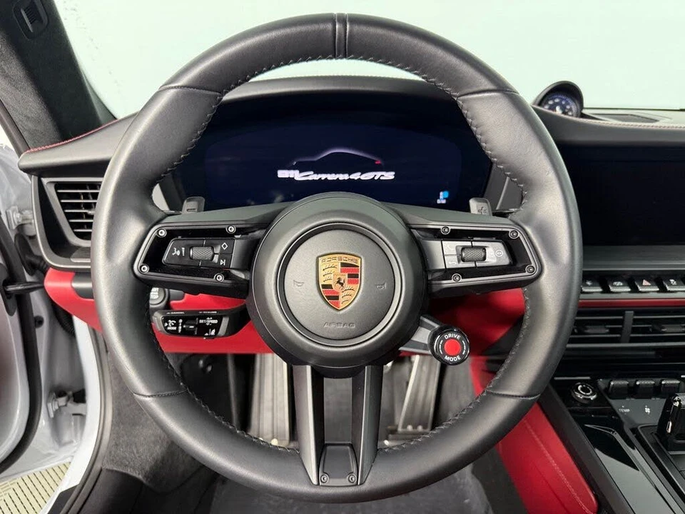 2025 Porsche 911 - Image 27 of 29