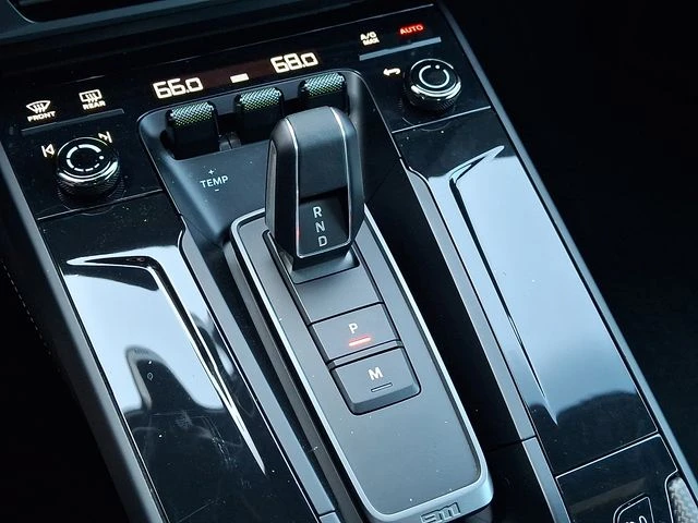 2025 Porsche 992 Carrera GTS - Image 18 of 31