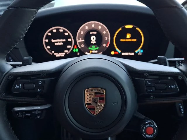 2025 Porsche 992 Carrera GTS - Image 23 of 31