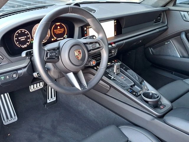 2025 Porsche 992 Carrera GTS - Image 4 of 31