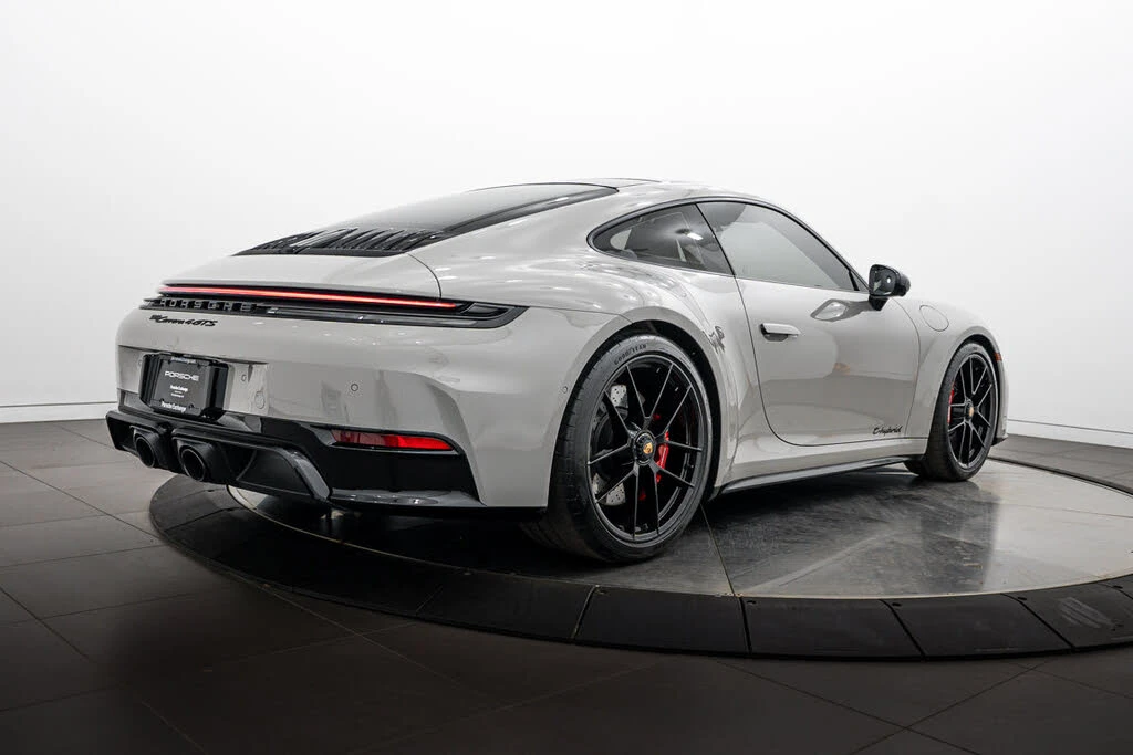 2025 Porsche 911 - Image 7 of 28