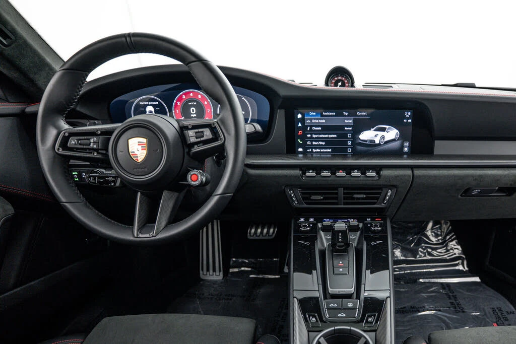 2025 Porsche 911 - Image 14 of 28