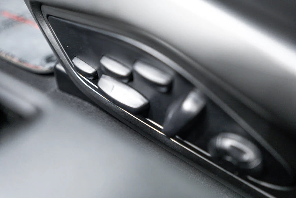 2025 Porsche 911 - Image 23 of 28